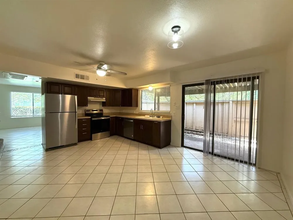900 W Village Lane Austin, TX 78758