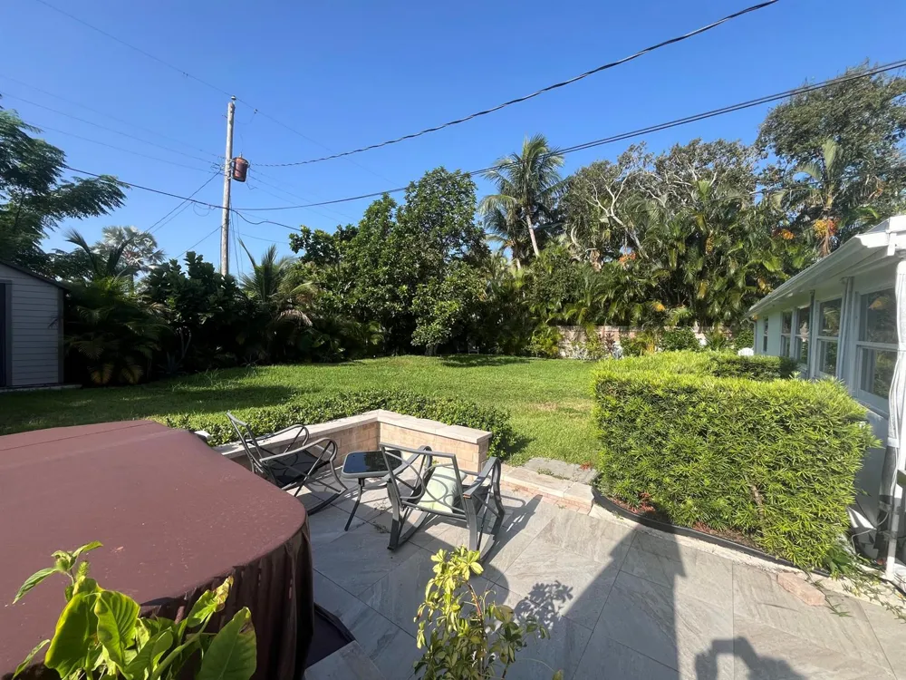 124 MAYFIELD ROAD #W Lantana, FL 33462