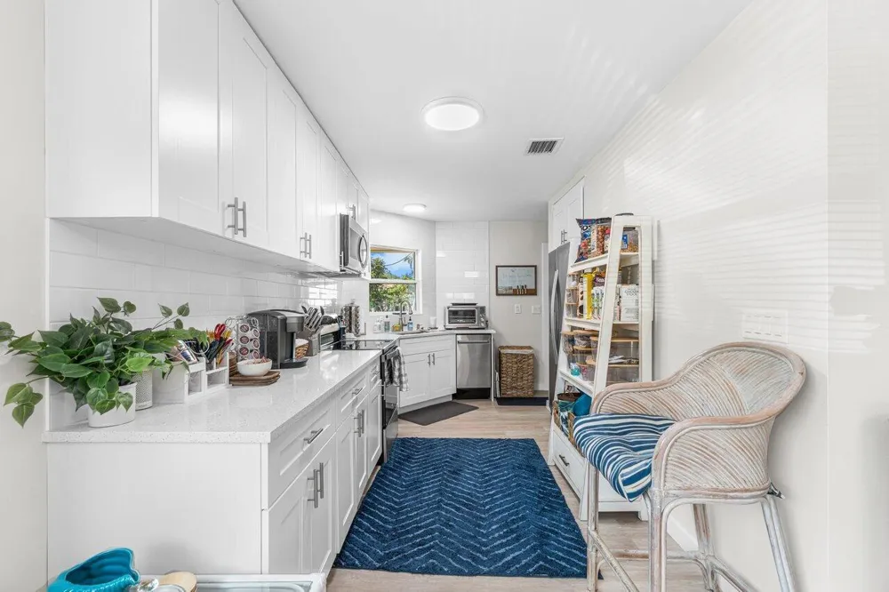 124 MAYFIELD ROAD #W Lantana, FL 33462