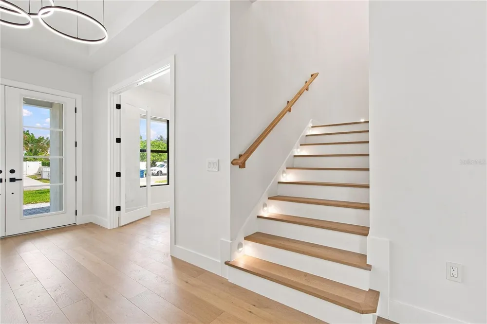 4106 W NEPTUNE STREET Tampa, FL 33629