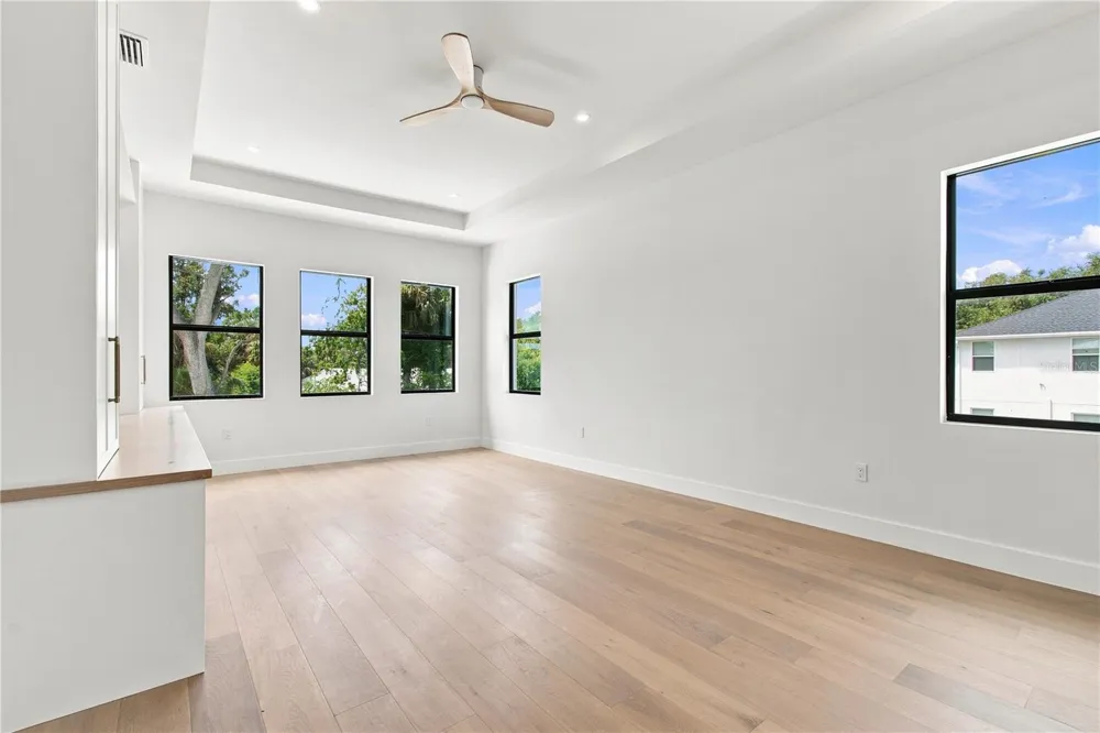4106 W NEPTUNE STREET Tampa, FL 33629