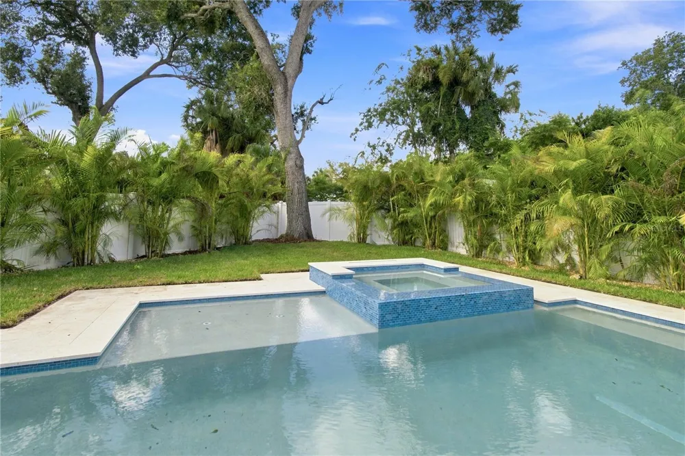 4106 W NEPTUNE STREET Tampa, FL 33629