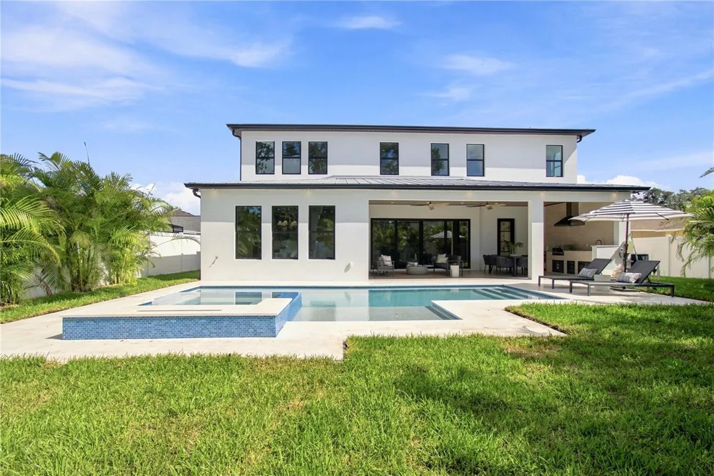 4106 W NEPTUNE STREET Tampa, FL 33629