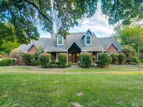 6705 Orchard Drive