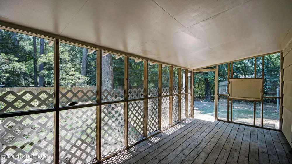 5473 Pine Lane Drive Jackson, MS 39211