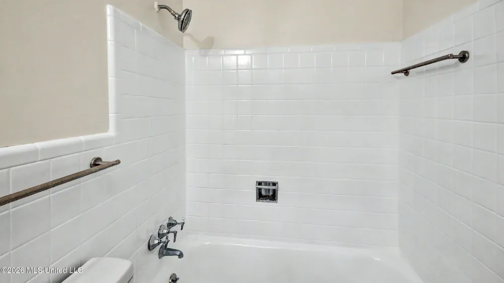 5473 Pine Lane Drive Jackson, MS 39211