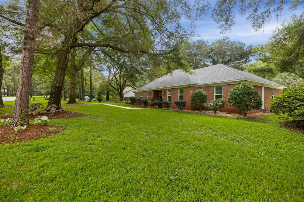 11207 NW 14TH AVENUE Gainesville, FL 32606