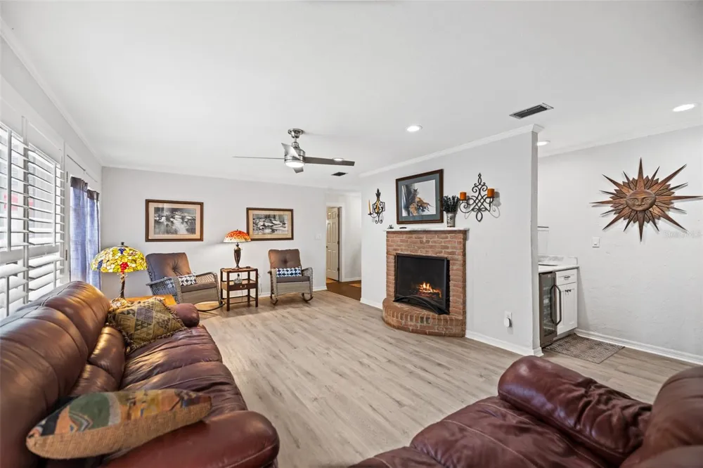 11207 NW 14TH AVENUE Gainesville, FL 32606