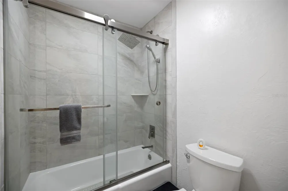 11207 NW 14TH AVENUE Gainesville, FL 32606