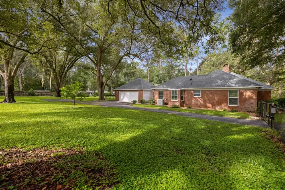 11207 NW 14TH AVENUE Gainesville, FL 32606