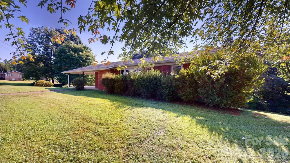 136 Marion Street Marion, NC 28752