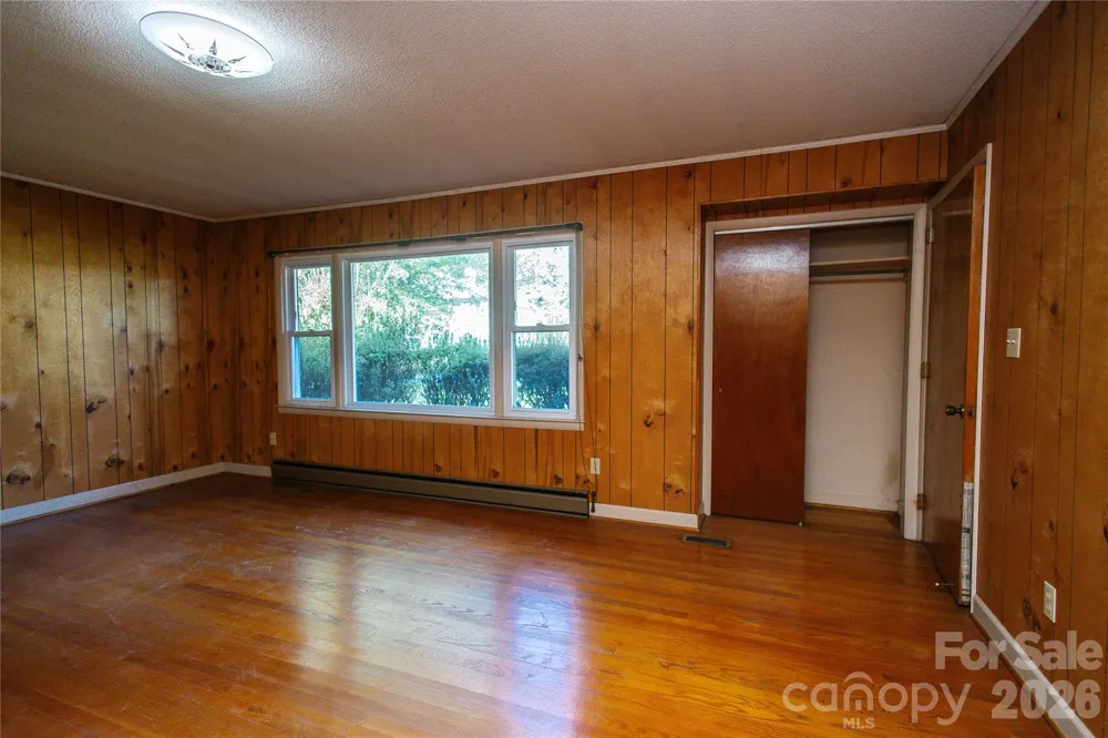 136 Marion Street Marion, NC 28752