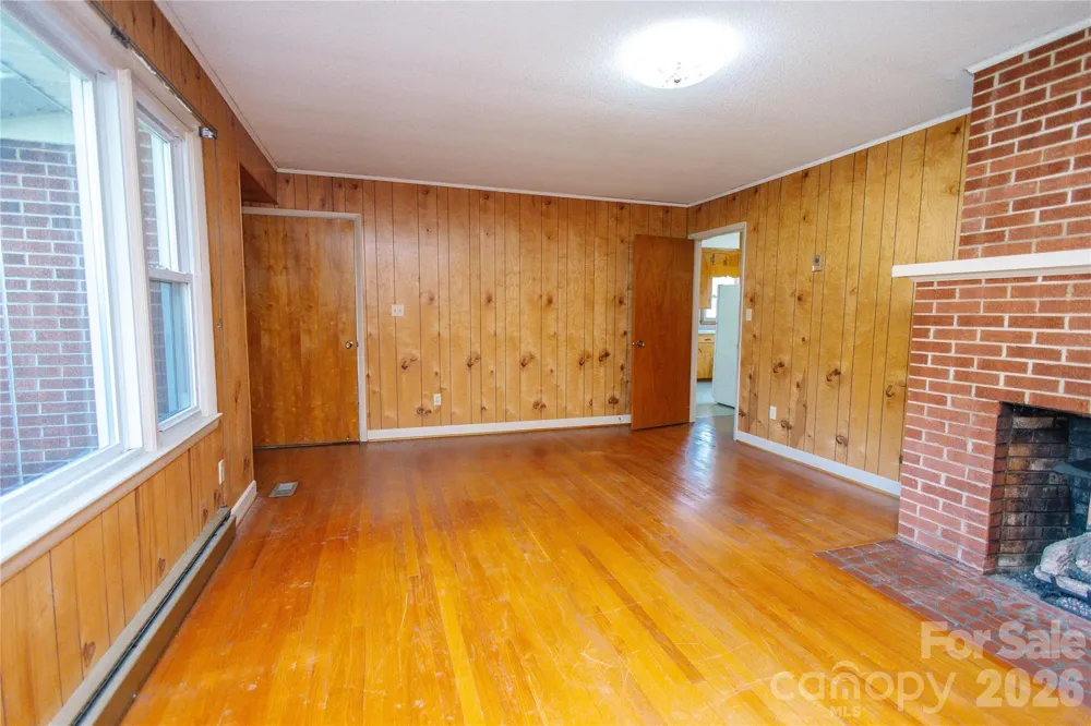 136 Marion Street Marion, NC 28752