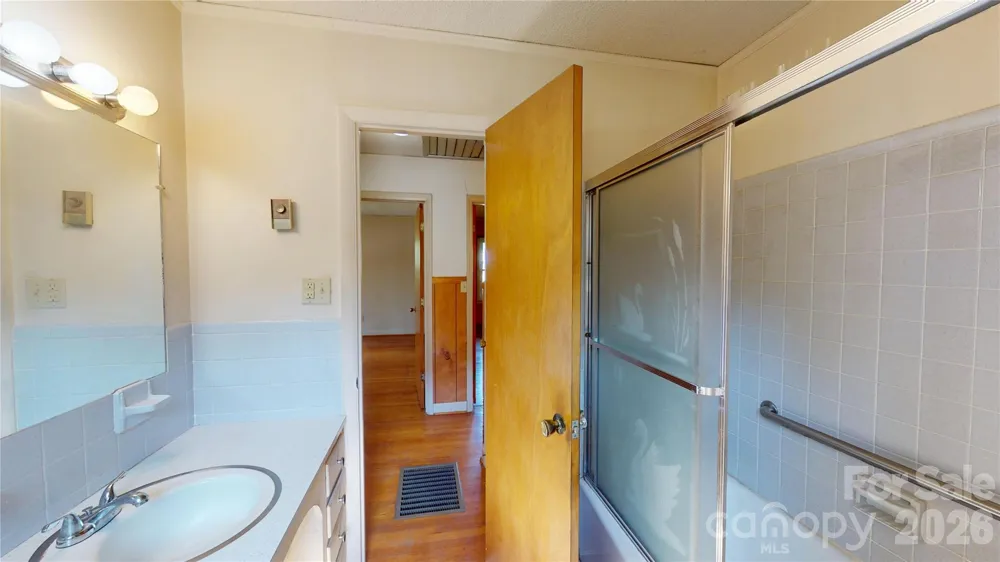 136 Marion Street Marion, NC 28752