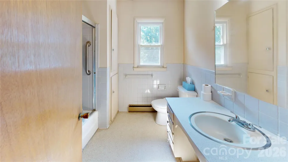 136 Marion Street Marion, NC 28752