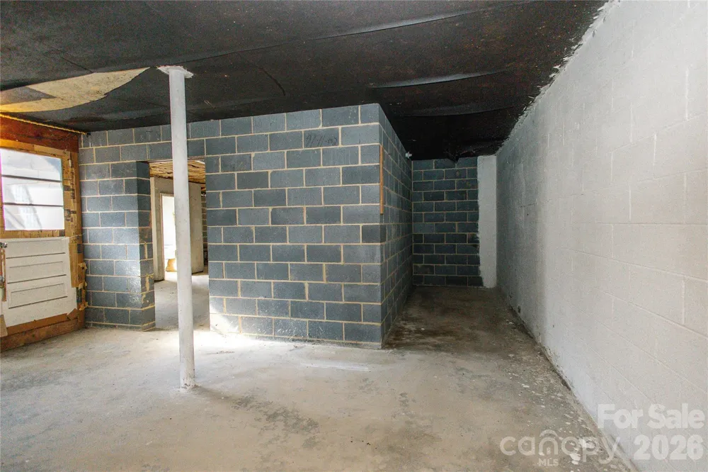 136 Marion Street Marion, NC 28752