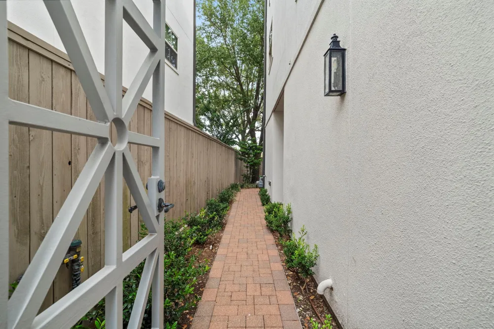 15931 Morgan Street Sugar Land, TX 77478
