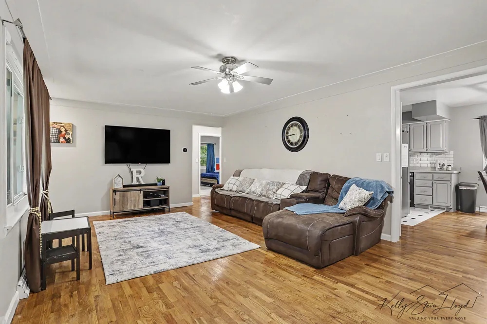 751 Riverview Drive Plainwell, MI 49080