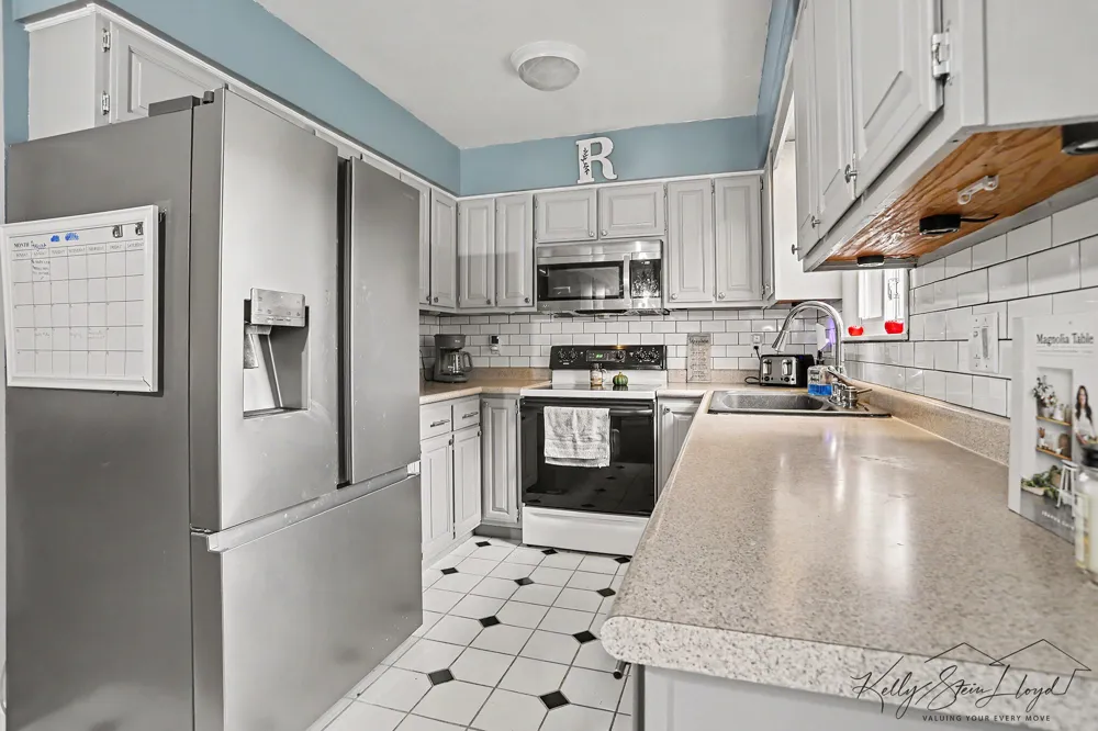 751 Riverview Drive Plainwell, MI 49080