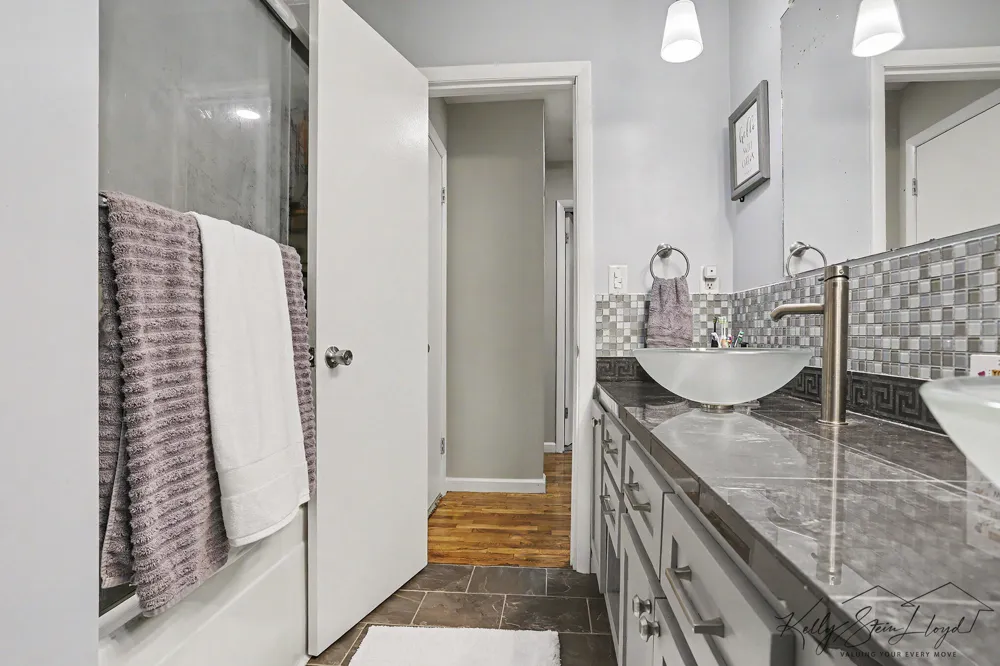751 Riverview Drive Plainwell, MI 49080