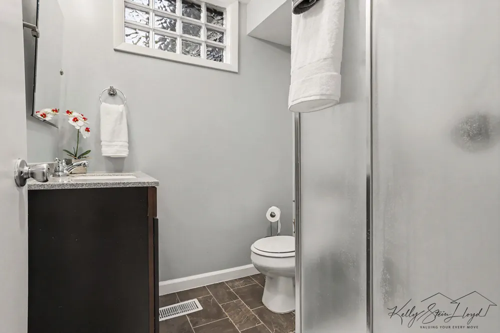 751 Riverview Drive Plainwell, MI 49080