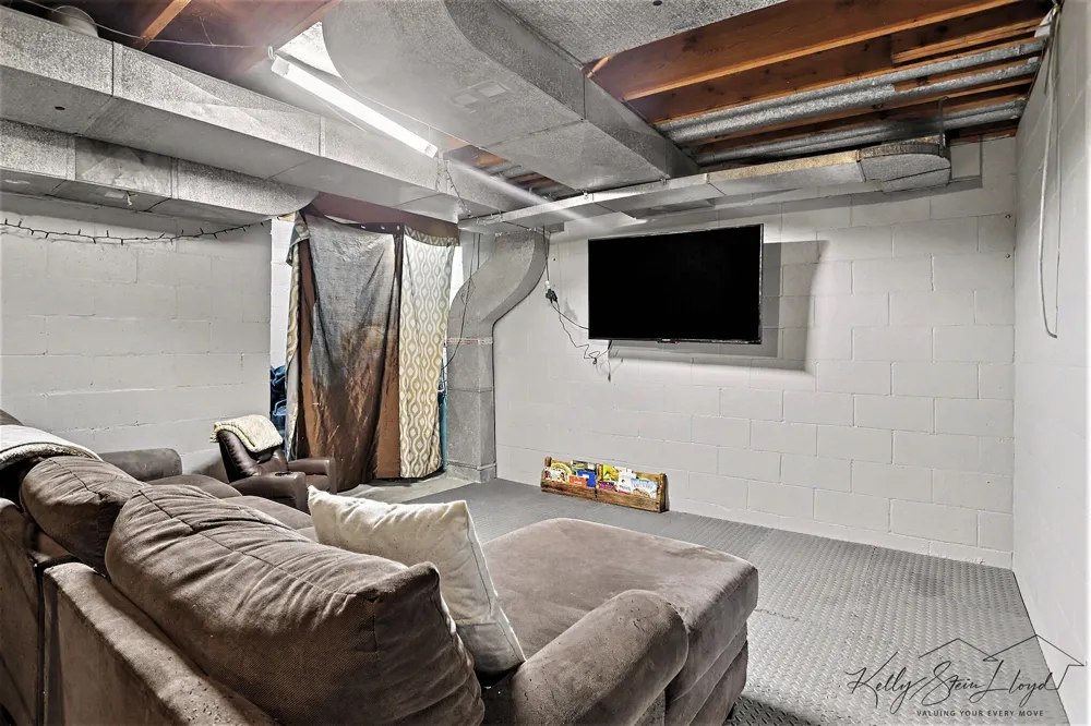 751 Riverview Drive Plainwell, MI 49080