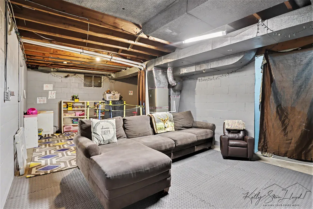 751 Riverview Drive Plainwell, MI 49080