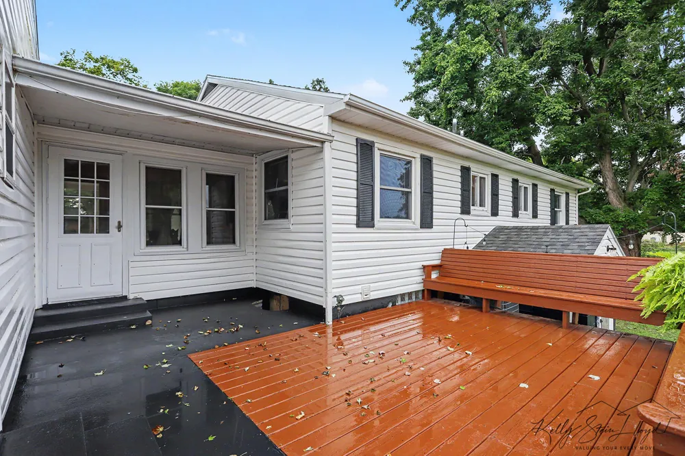 751 Riverview Drive Plainwell, MI 49080