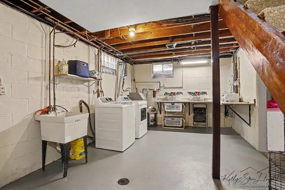 751 Riverview Drive Plainwell, MI 49080