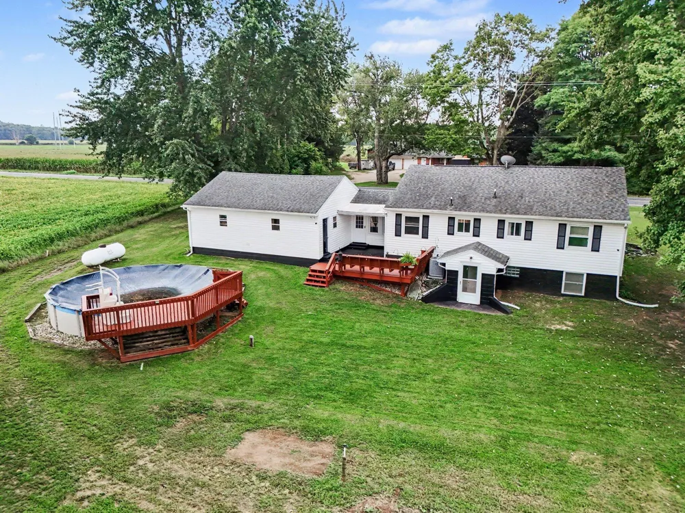 751 Riverview Drive Plainwell, MI 49080