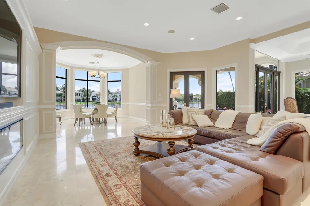 9636 Bridgebrook Drive Boca Raton, FL 33496