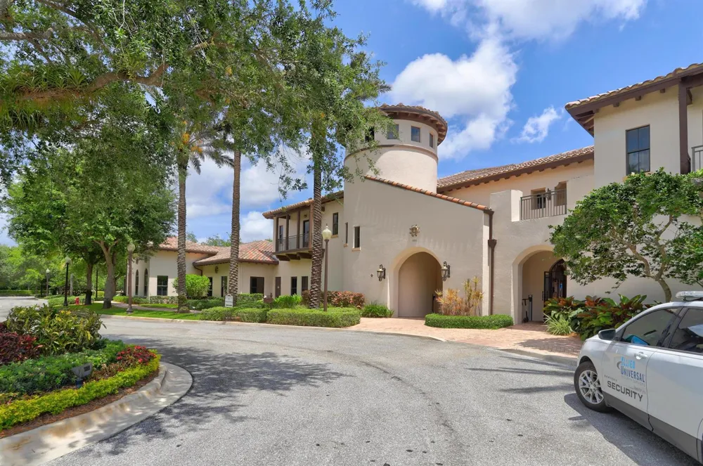 9636 Bridgebrook Drive Boca Raton, FL 33496