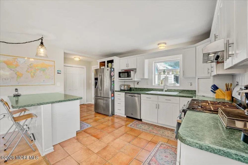 89 Campbell Street Red Bank, NJ 07701