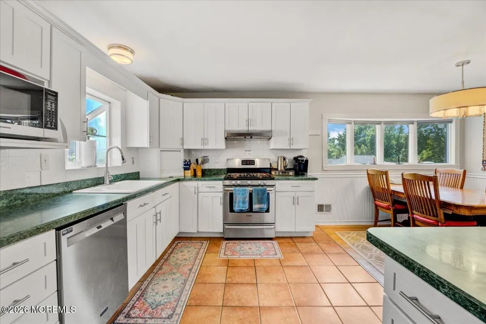 89 Campbell Street Red Bank, NJ 07701