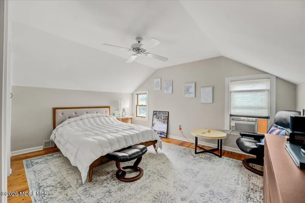 89 Campbell Street Red Bank, NJ 07701