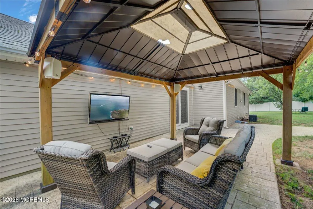 89 Campbell Street Red Bank, NJ 07701
