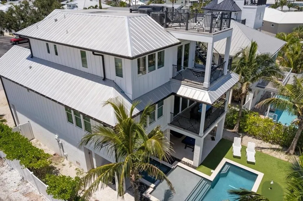 239 S HARBOR DRIVE Holmes Beach, FL 34217