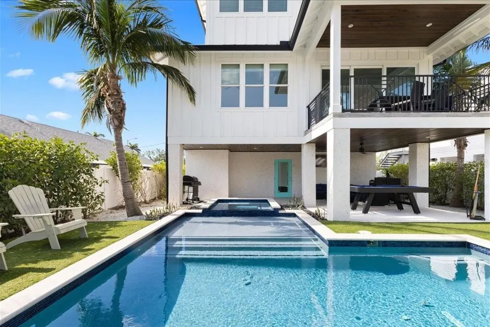 239 S HARBOR DRIVE Holmes Beach, FL 34217