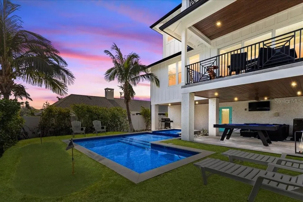 239 S HARBOR DRIVE Holmes Beach, FL 34217
