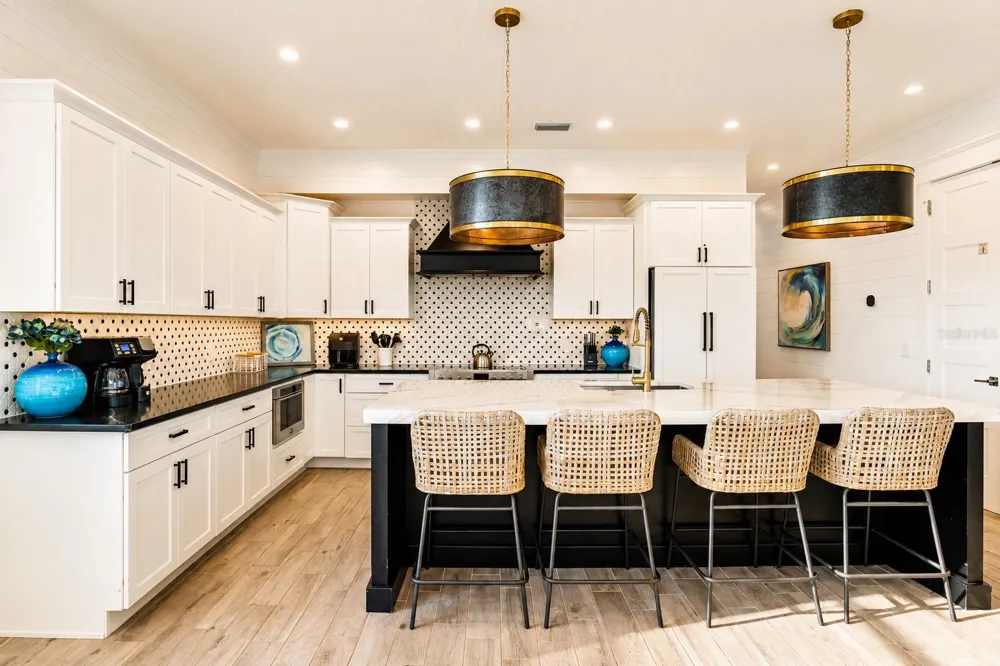 239 S HARBOR DRIVE Holmes Beach, FL 34217