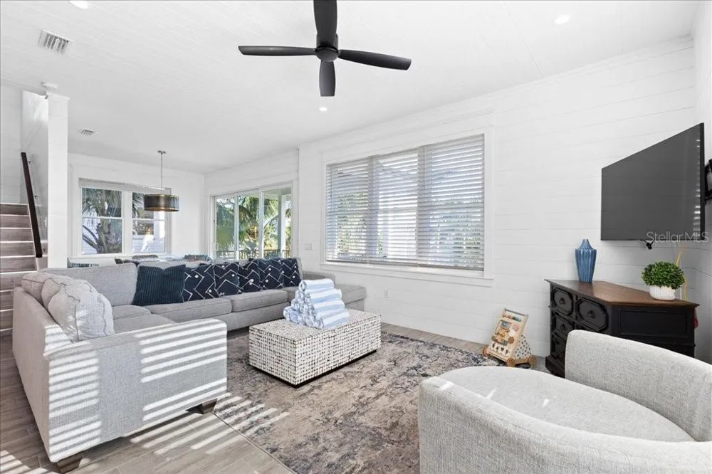 239 S HARBOR DRIVE Holmes Beach, FL 34217