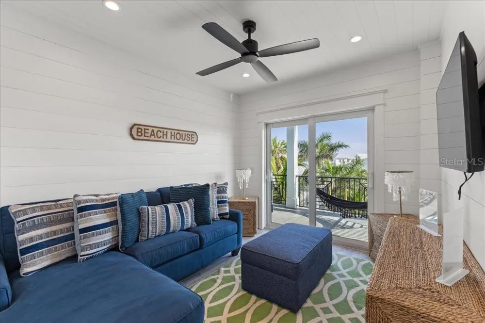 239 S HARBOR DRIVE Holmes Beach, FL 34217