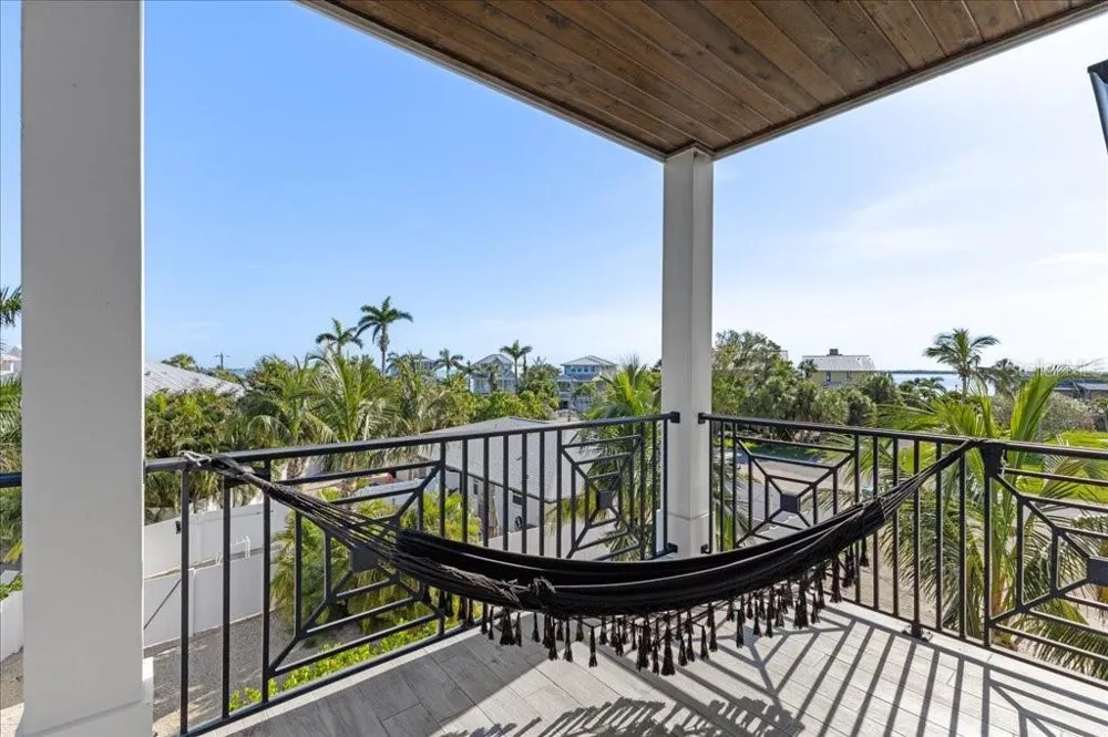 239 S HARBOR DRIVE Holmes Beach, FL 34217