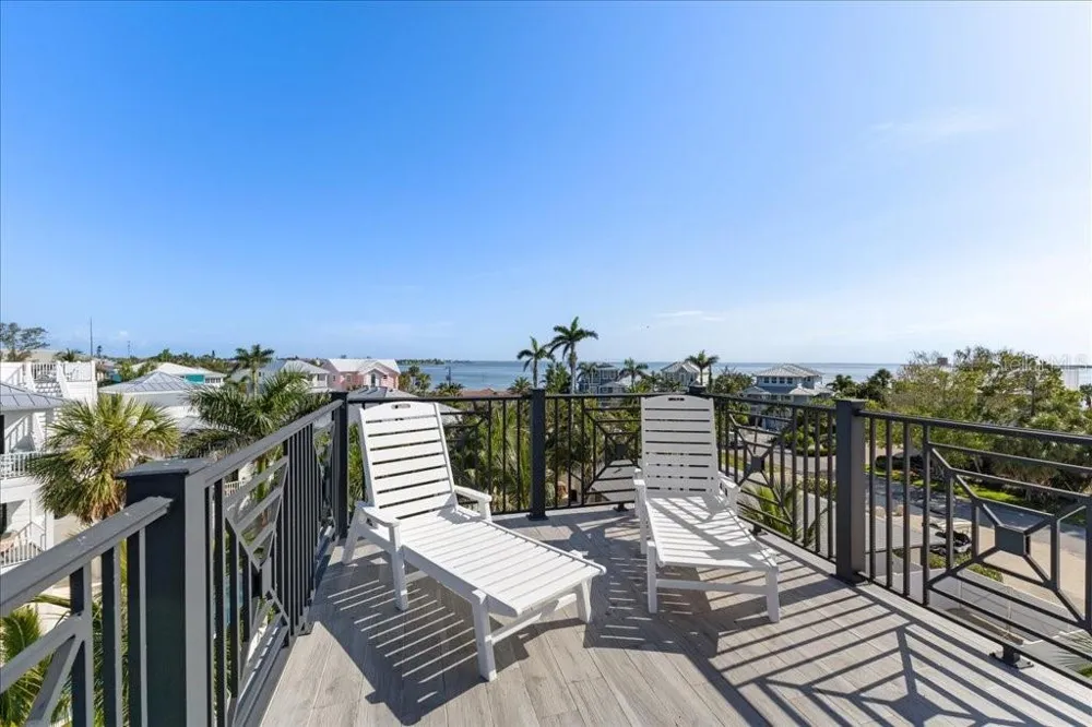 239 S HARBOR DRIVE Holmes Beach, FL 34217