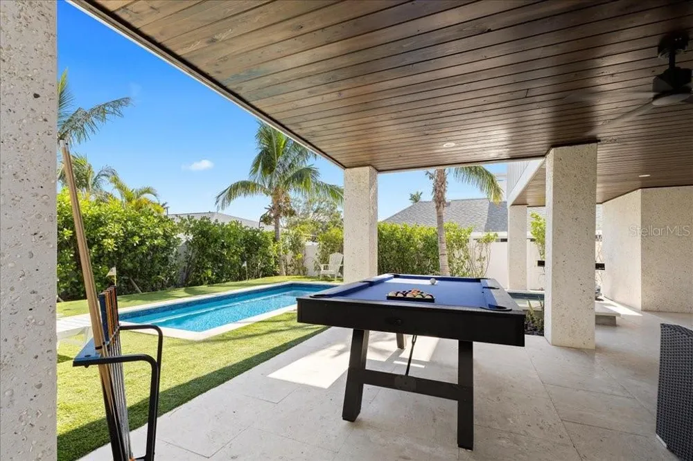 239 S HARBOR DRIVE Holmes Beach, FL 34217