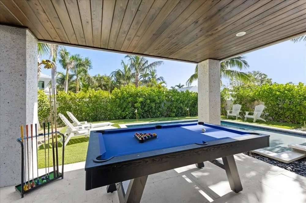 239 S HARBOR DRIVE Holmes Beach, FL 34217