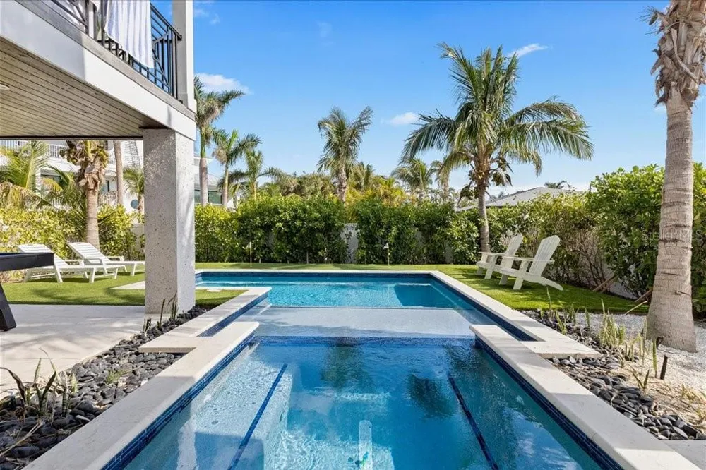 239 S HARBOR DRIVE Holmes Beach, FL 34217