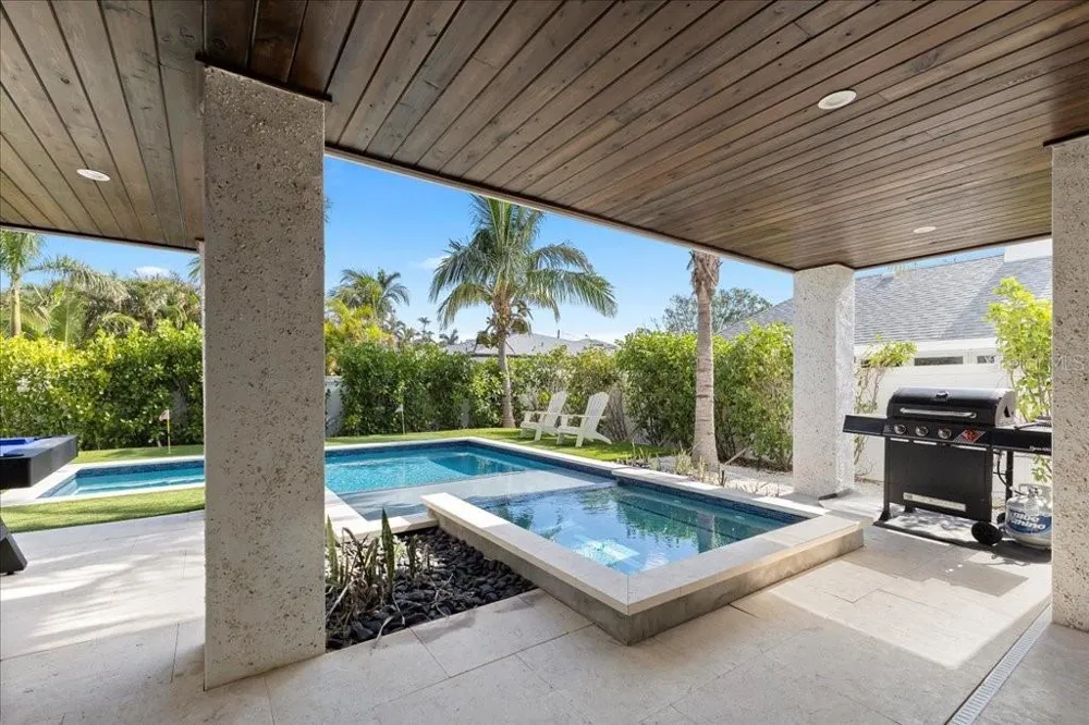 239 S HARBOR DRIVE Holmes Beach, FL 34217