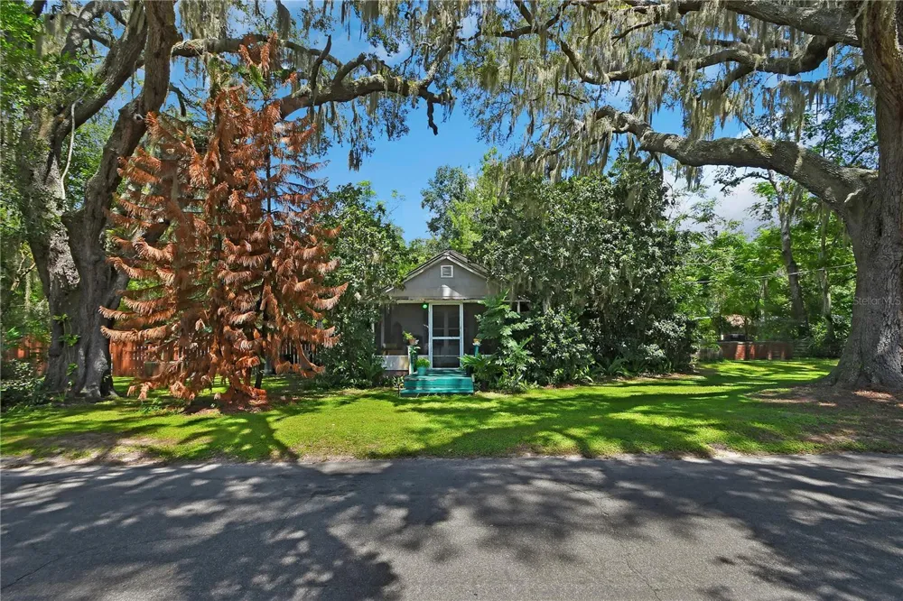 18931 E ALTOONA ROAD Altoona, FL 32702