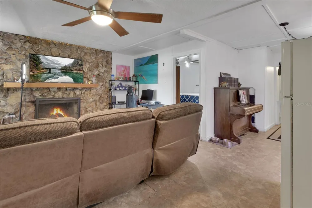 18931 E ALTOONA ROAD Altoona, FL 32702